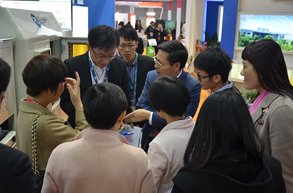 正業(yè)激光展示 正業(yè)激光展示